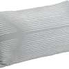 Coussin ARROW gris clair décor lignes 30x50cm