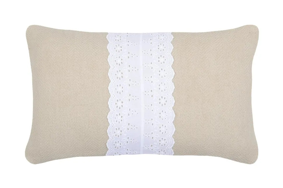 Coussin déco couleur lin et vert avec dentelle blanche 30x50cm MUMMY