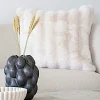 Coussin en fausse fourrure blanche BRUGES