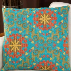 Coussin rétro – motifs floraux stylisés IZMIR