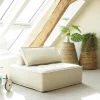 Fauteuil chauffeuse tissu capitonné beige avec coussin
