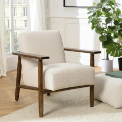 Fauteuil tissu bouclette écru accoudoirs bois TIM