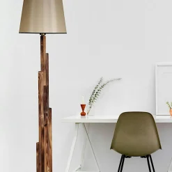 Lampadaire salon en bois sculpté abat-jour gris ANZIO