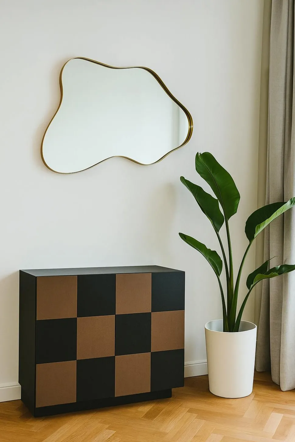 Miroir design organique - bords noirs BRIG