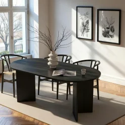 Table à manger moderne noire effet bois pieds en V 180 cm MARFA