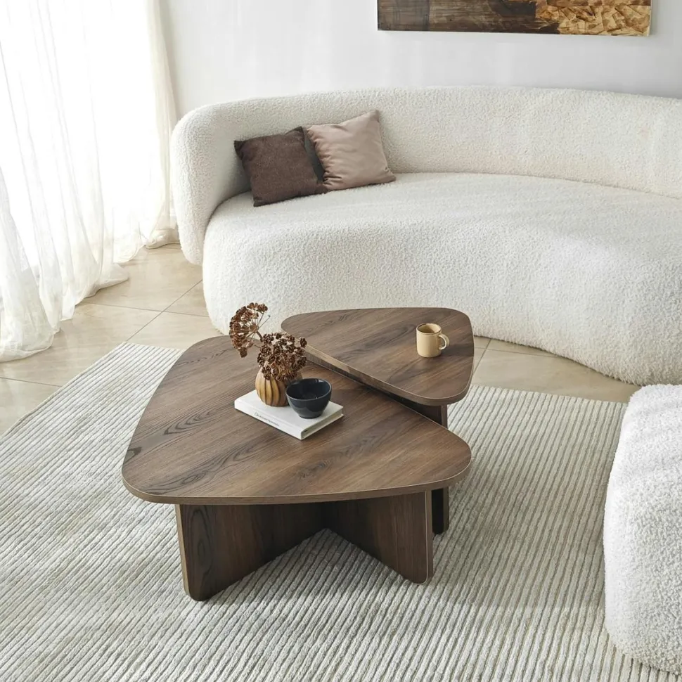 Table basse effet noyer, triangle organique (x2) MARFA