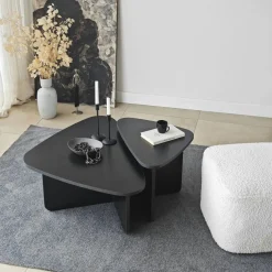 Table basse effet noyer, triangle organique (x2) MARFA