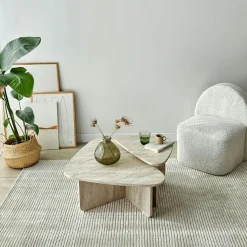 Table basse effet travertin, triangle organique (x2) MARFA