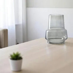 Vase en verre fumé gris
