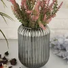 Vase en verre rainuré fumé – style moderne chic