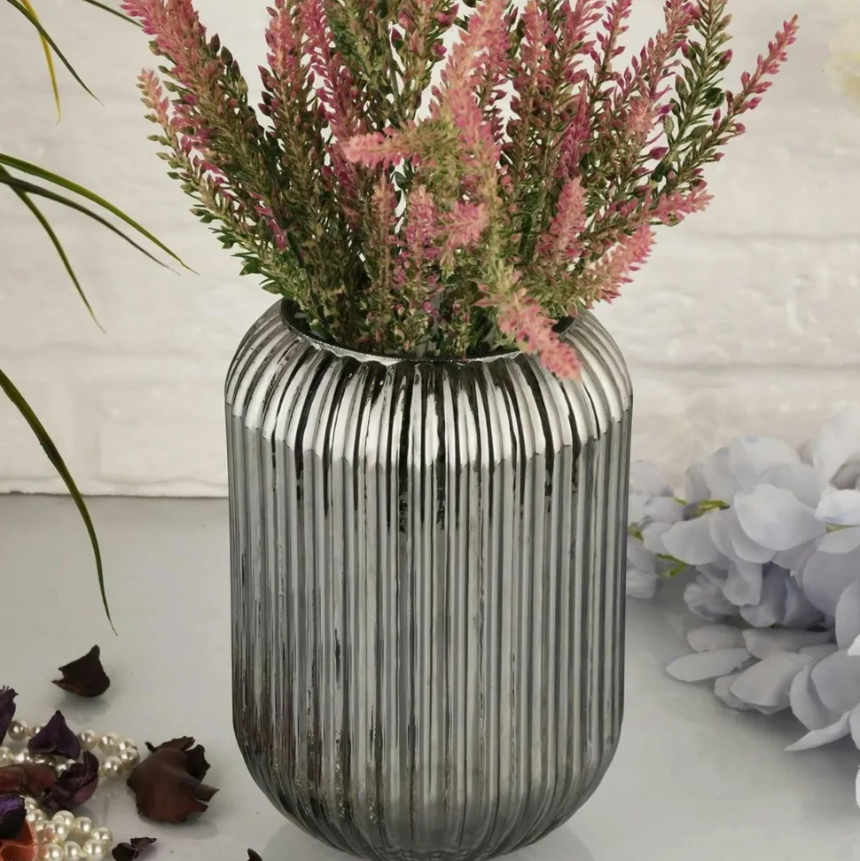 Vase en verre rainuré fumé – style moderne chic