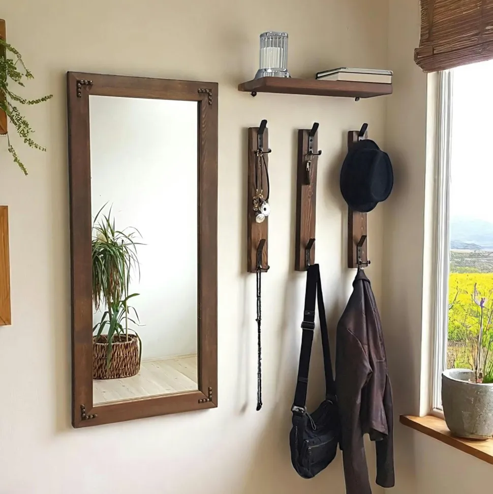 Vestiaire mural - 1 miroir, 3 portemanteaux, 1 étagère HILO